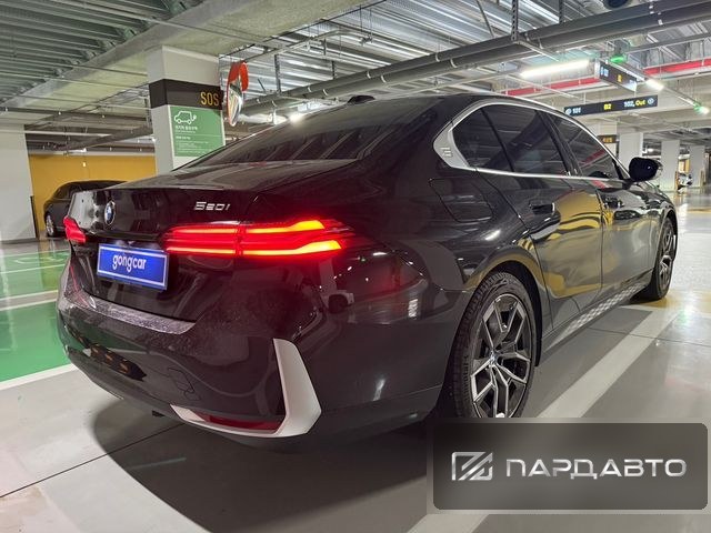 BMW 5 Series (G60)