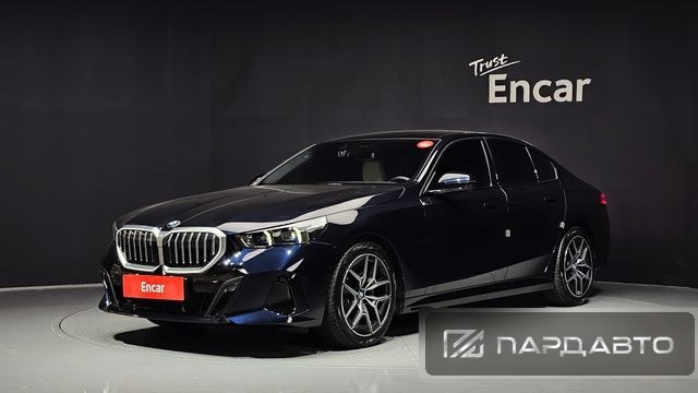 BMW 5 Series (G60)