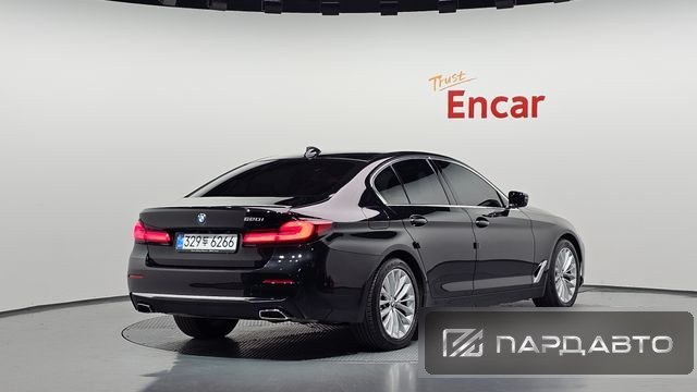 BMW 5 Series (G30)