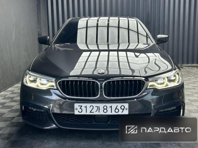 BMW 5 Series (G30)