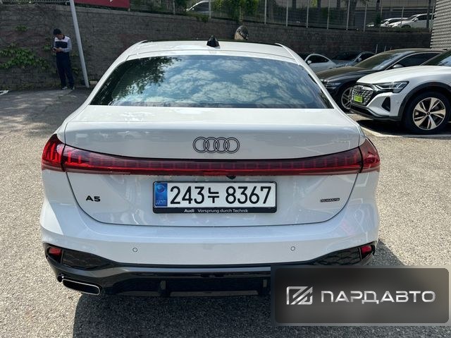 Audi A5 (B10)