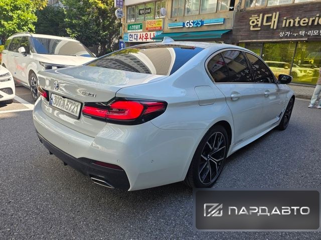 BMW 5 Series (G30)