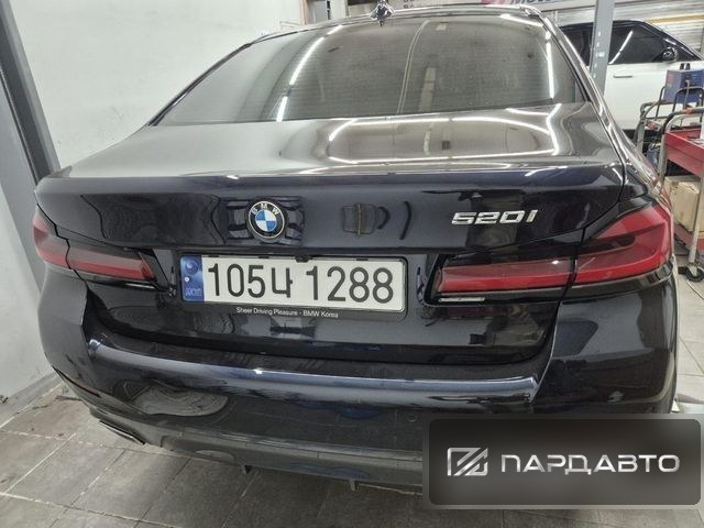 BMW 5 Series (G30)