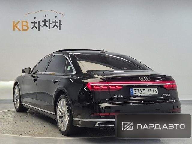 Audi A8 (D5)