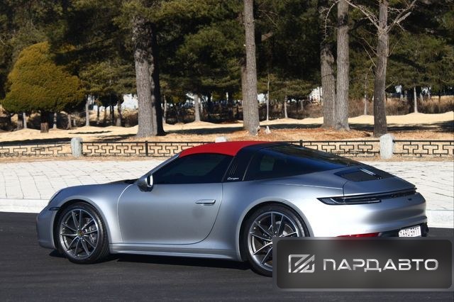 Porsche 911(992)