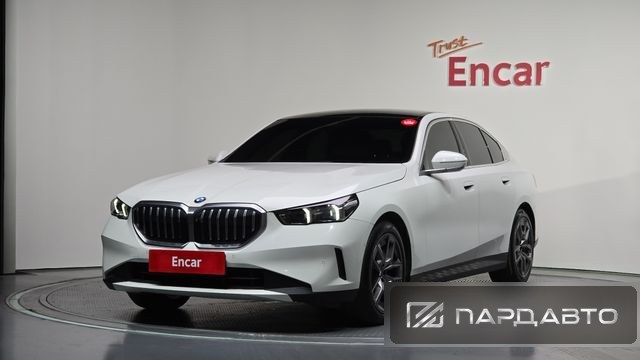 BMW 5 Series (G60)