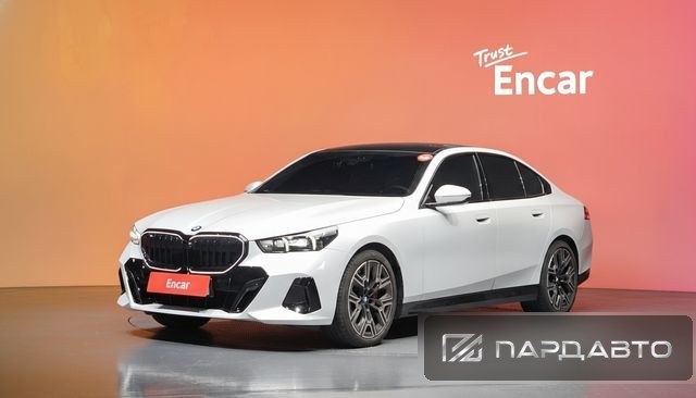BMW 5 Series (G60)