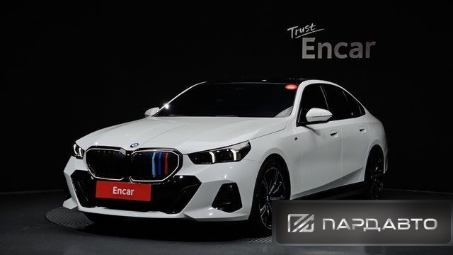 BMW 5 Series (G60)
