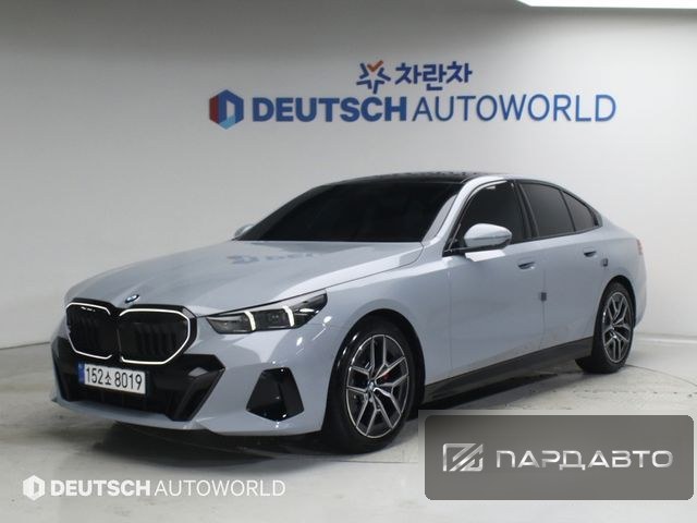 BMW 5 Series (G60)