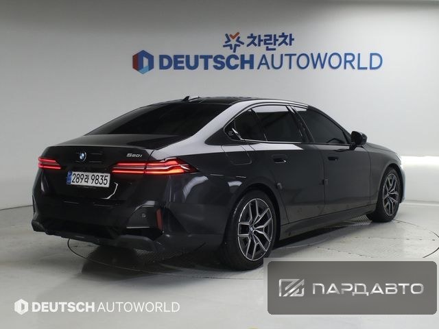 BMW 5 Series (G60)