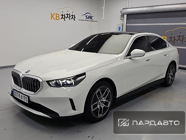 BMW 5 Series (G60)