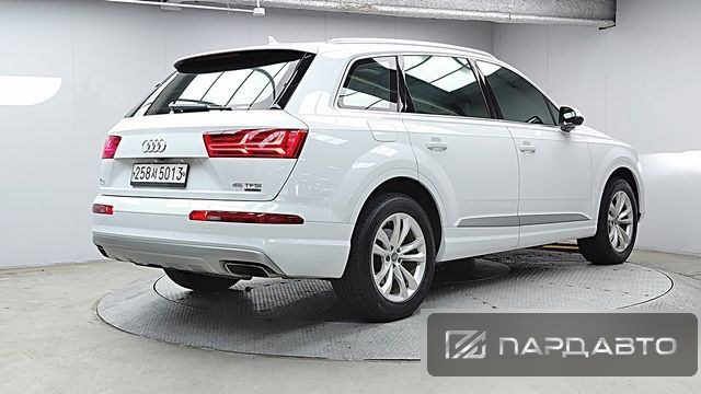 Audi Q7 (4M)