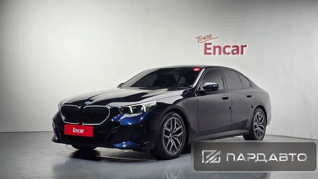 BMW 5 Series (G60)