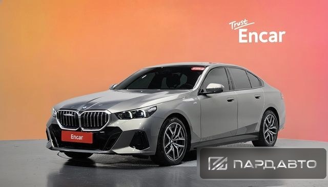 BMW 5 Series (G60)