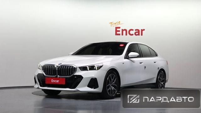 BMW 5 Series (G60)