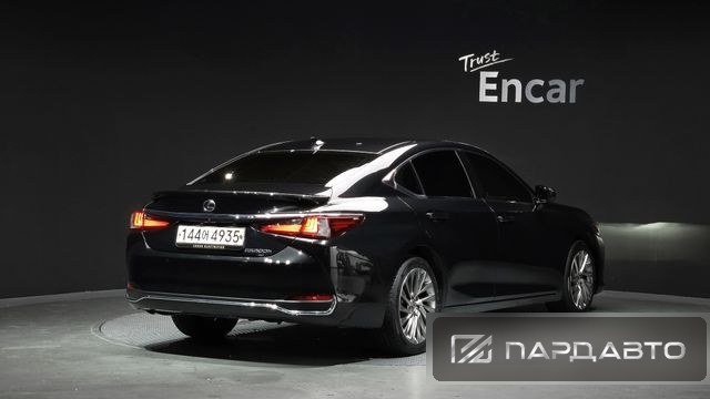 Lexus ES300h