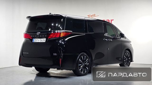Toyota Alphard (AH40)