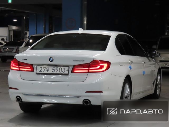 BMW 5 Series (G30)