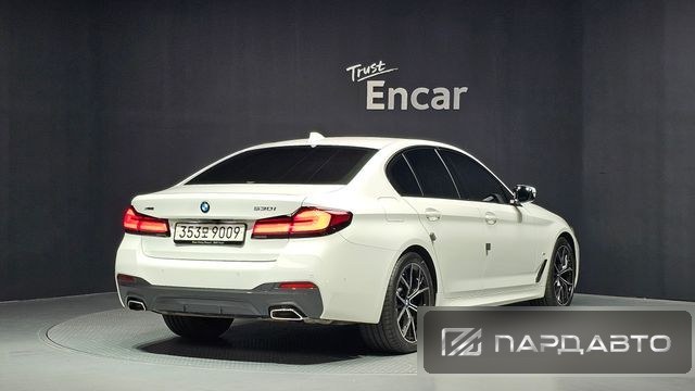 BMW 5 Series (G30)