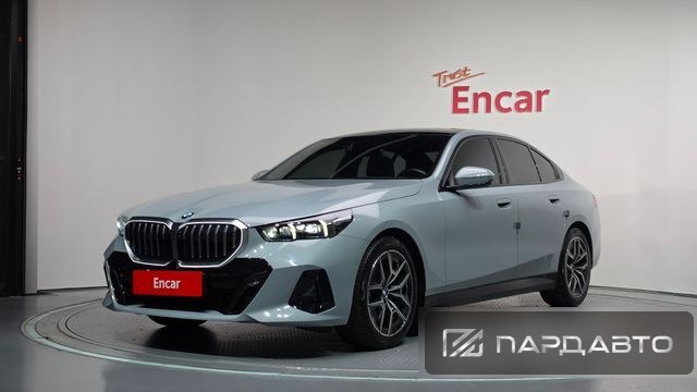 BMW 5 Series (G60)