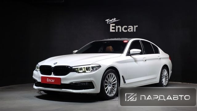BMW 5 Series (G30)