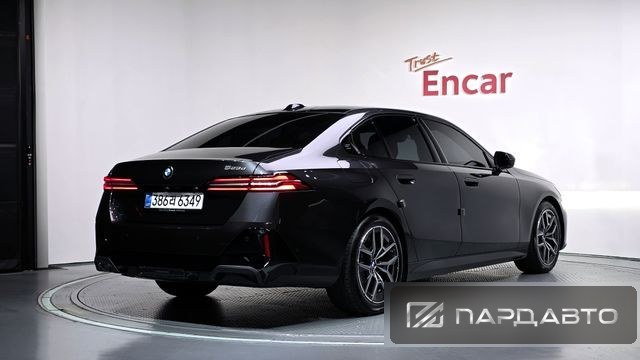 BMW 5 Series (G60)