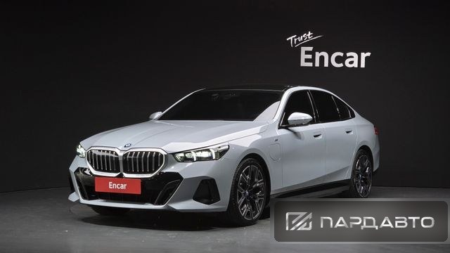 BMW 5 Series (G60)