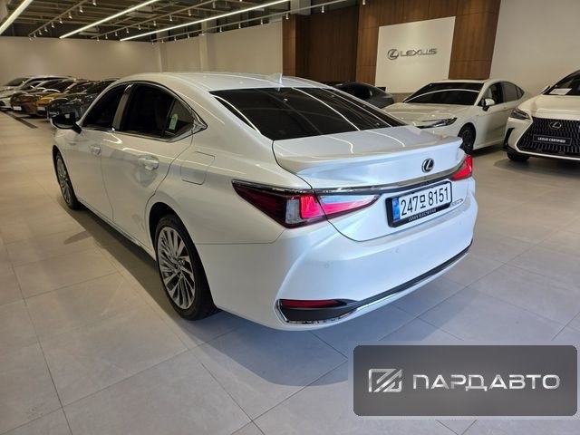 Lexus ES300h