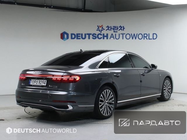 Audi A8 (D5)