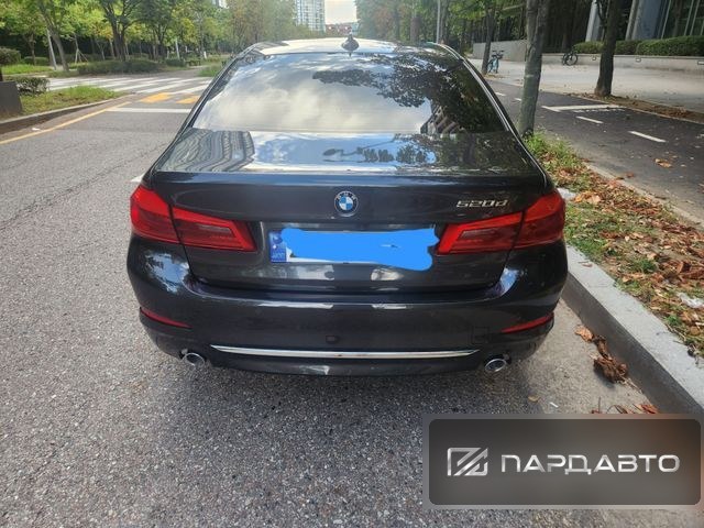 BMW 5 Series (G30)