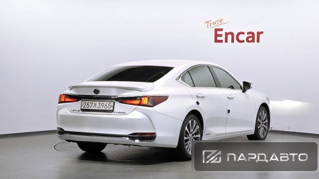 Lexus ES300h