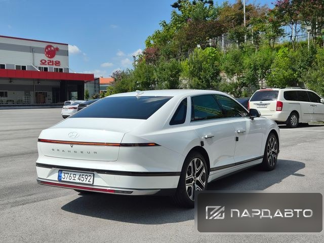 Hyundai Grandeur (GN7)