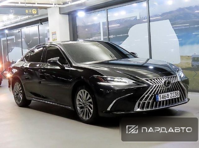 Lexus ES300h
