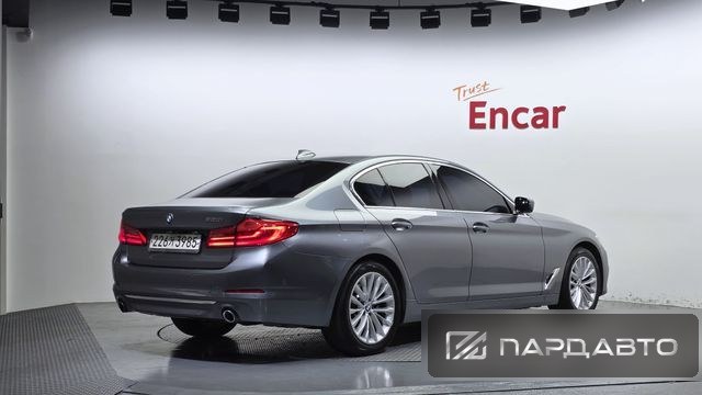 BMW 5 Series (G30)