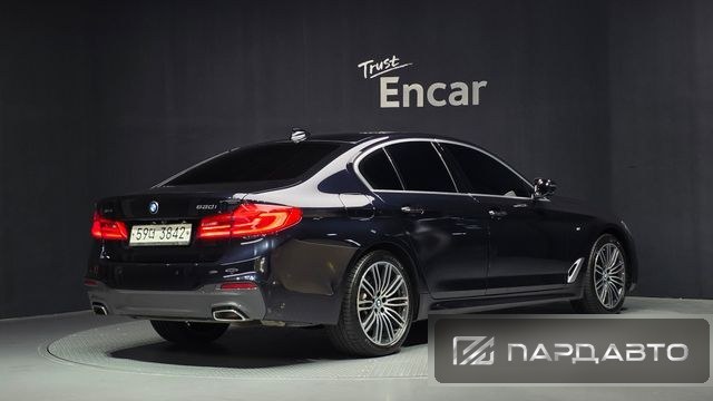 BMW 5 Series (G30)