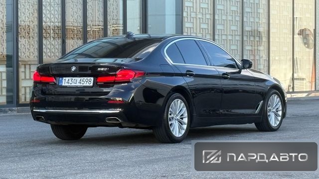 BMW 5 Series (G30)