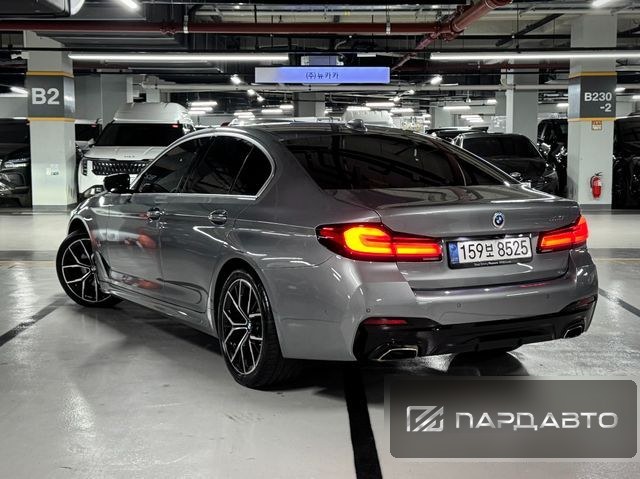 BMW 5 Series (G30)