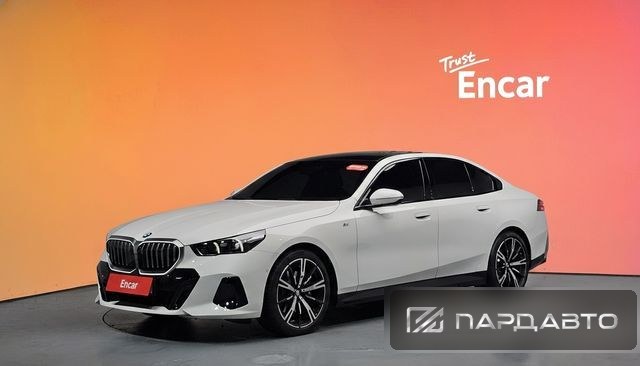 BMW 5 Series (G60)
