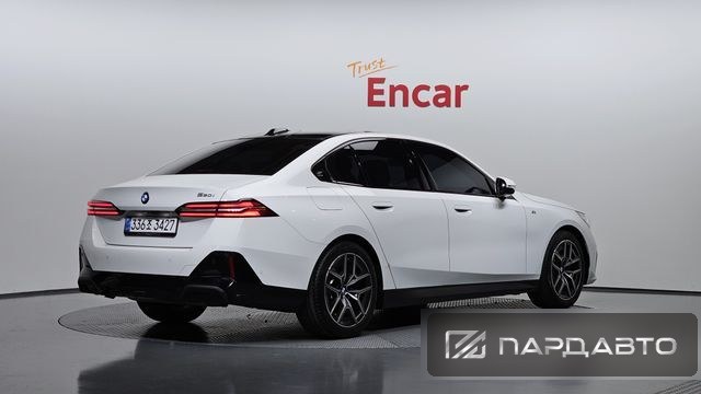 BMW 5 Series (G60)