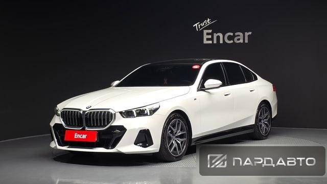 BMW 5 Series (G60)