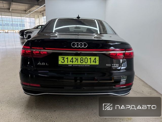 Audi A8 (D5)