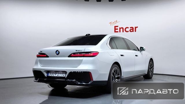 BMW 7 Series (G70)