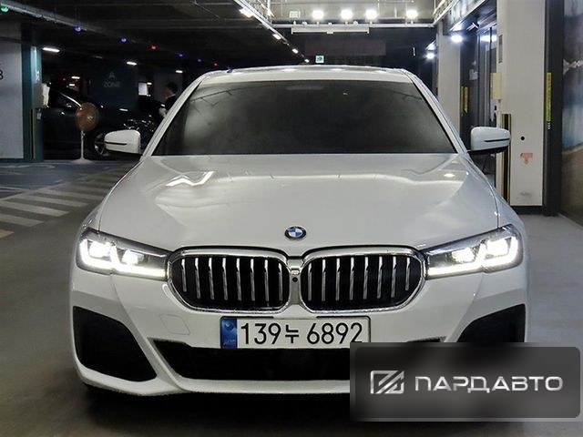 BMW 5 Series (G30)