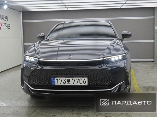 Toyota Crown Crossover