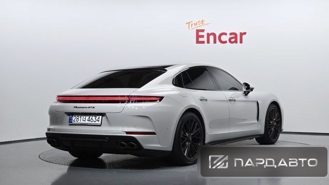 Porsche Panamera (976)