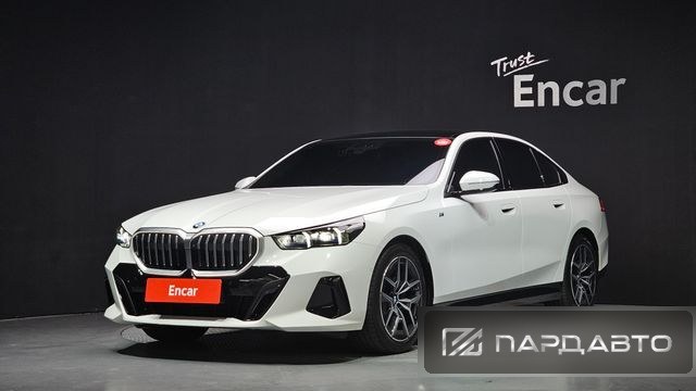 BMW 5 Series (G60)