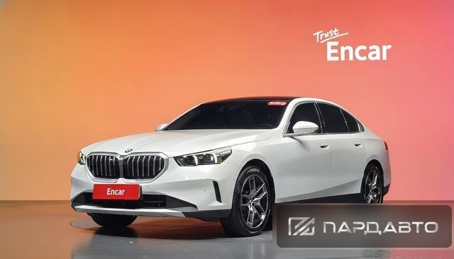 BMW 5 Series (G60)