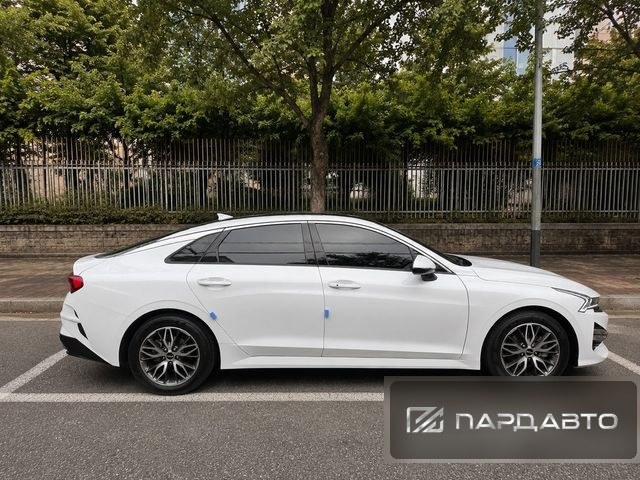 Kia K5 (DL3)