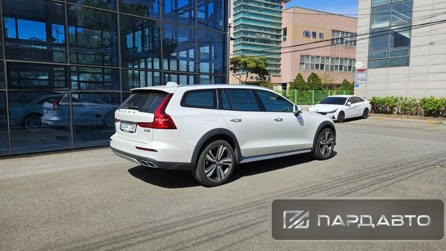 Volvo V60 Cross Country