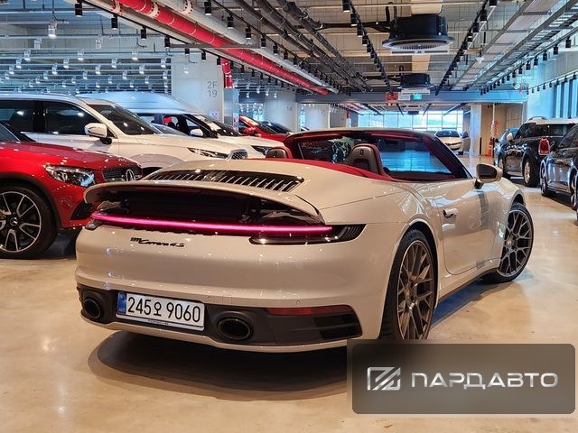 Porsche 911(992)